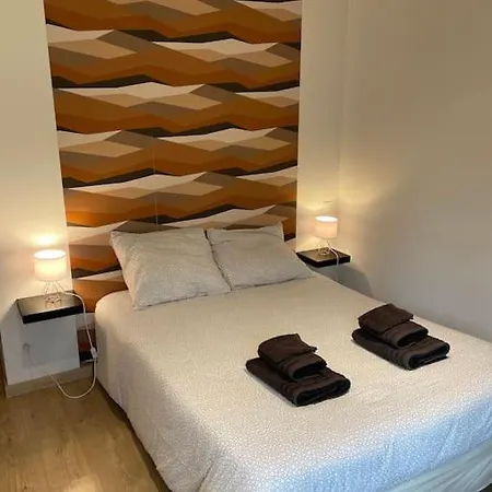 Quartier Calme : T2 Plain Pied Avec Son Jardin