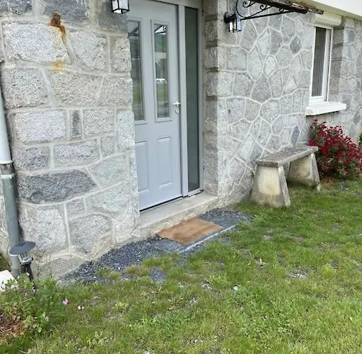 Quartier Calme : T2 Plain Pied Avec Son Jardin *